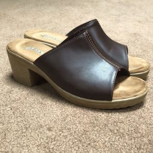 Eastland Platform Slide Sandals
